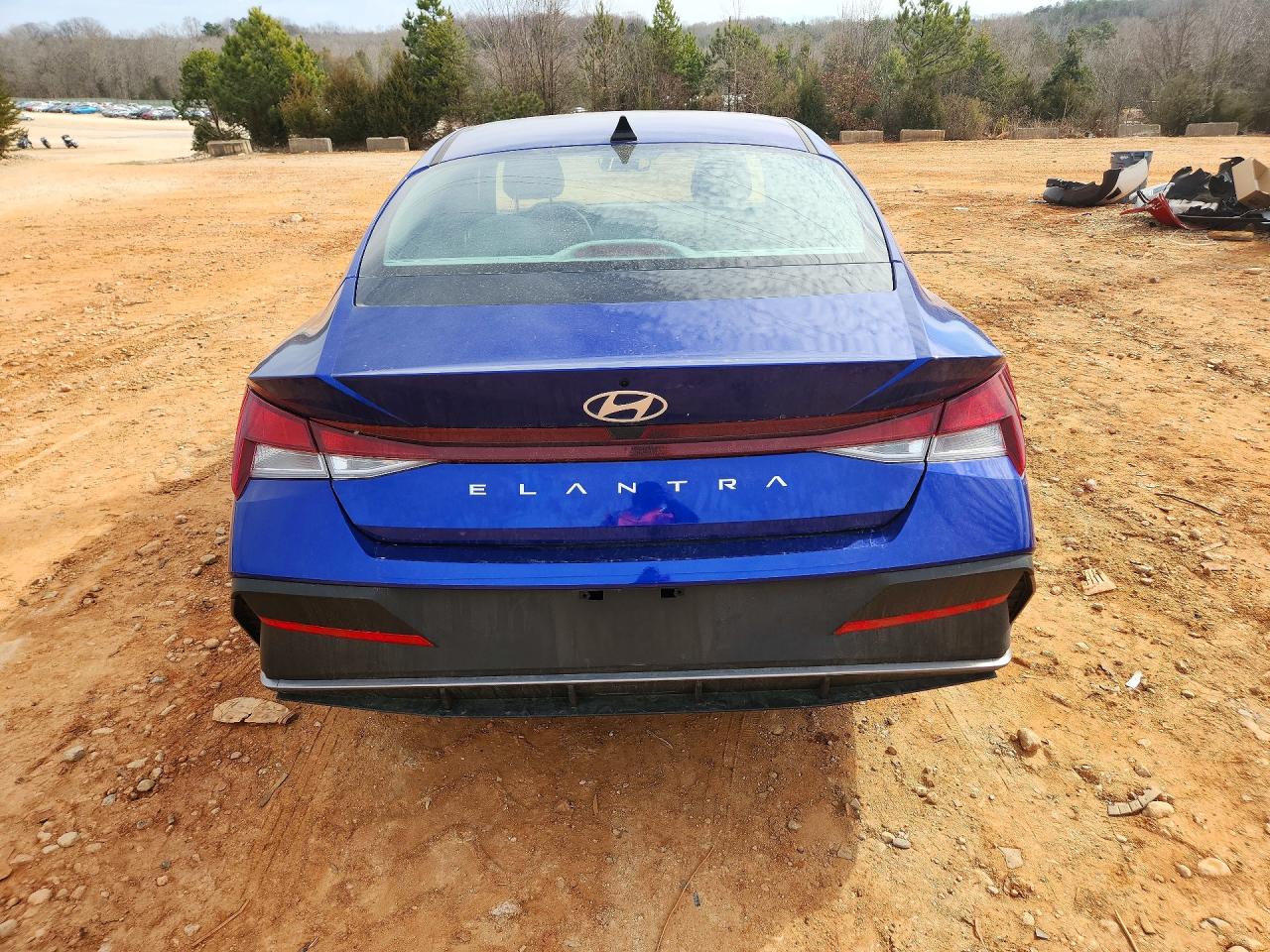 2025 HYUNDAI ELANTRA SE photo 6