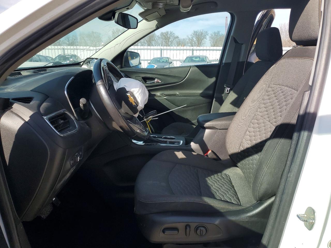 2021 CHEVROLET EQUINOX LT photo 13
