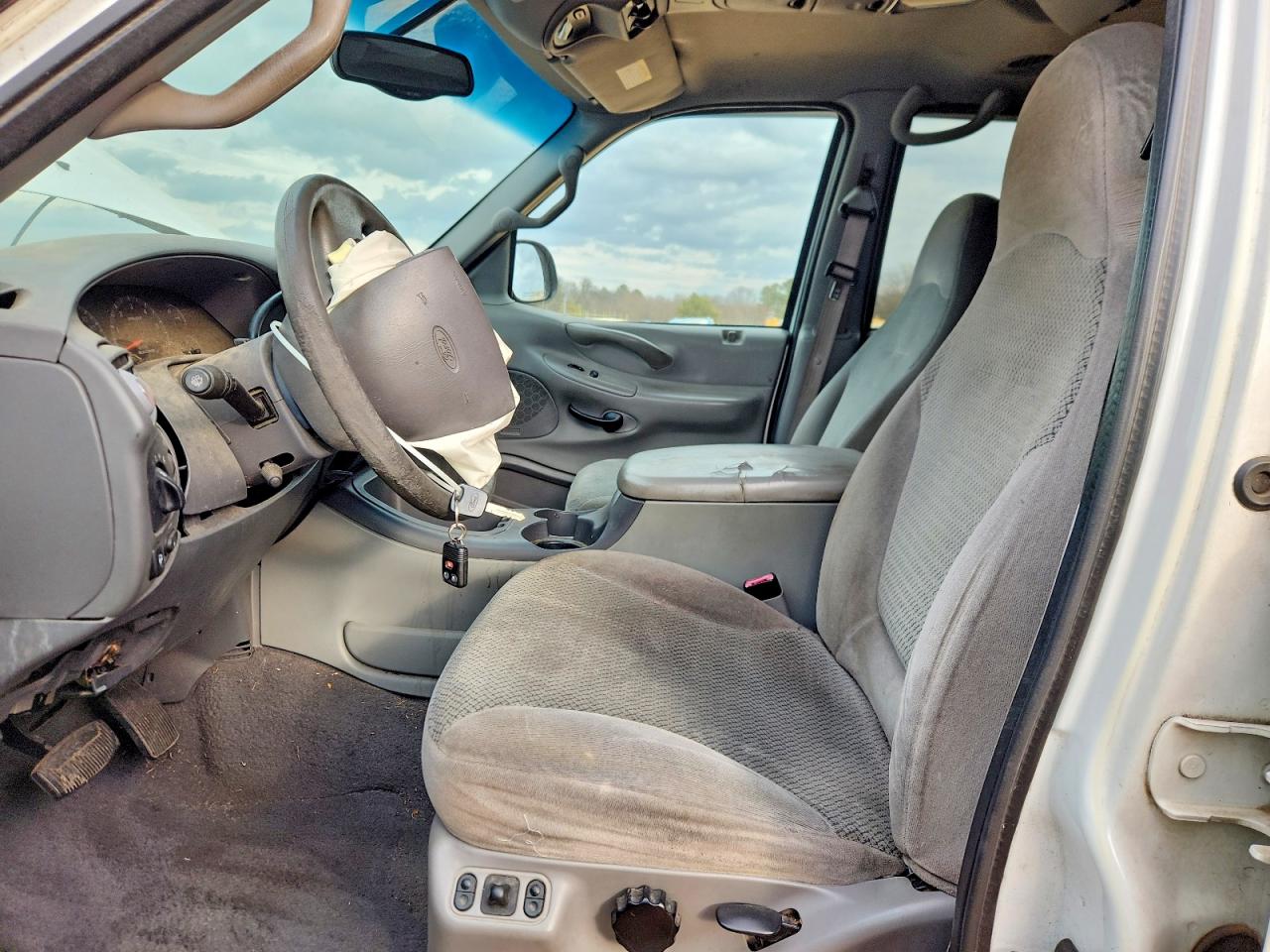 2000 FORD EXPEDITION XLT photo 13