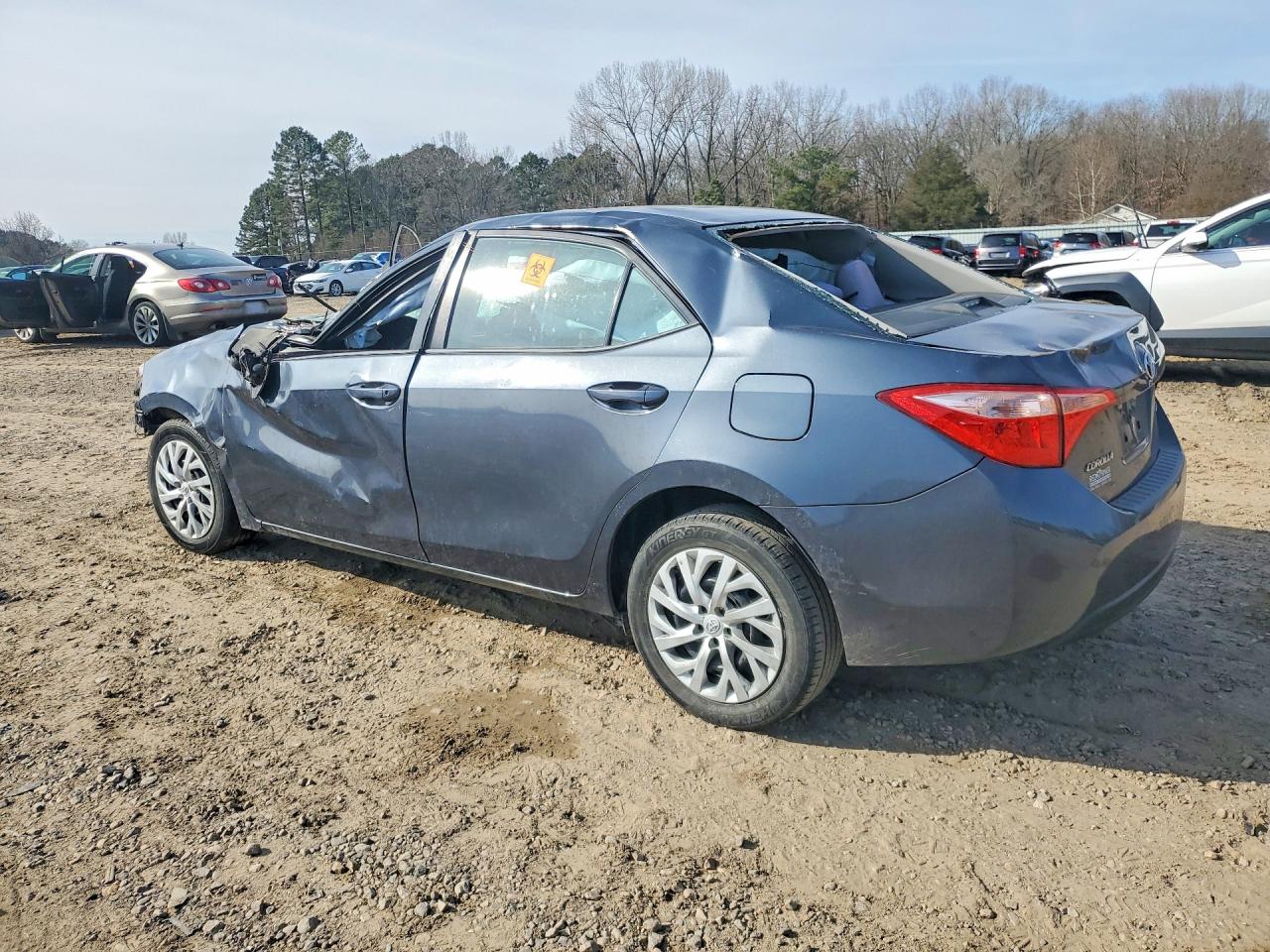 2017 TOYOTA COROLLA L photo 2