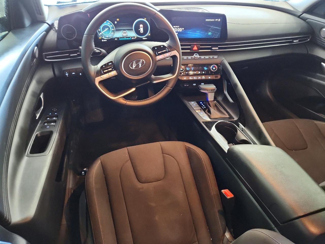 2023 HYUNDAI ELANTRA SEL photo 22