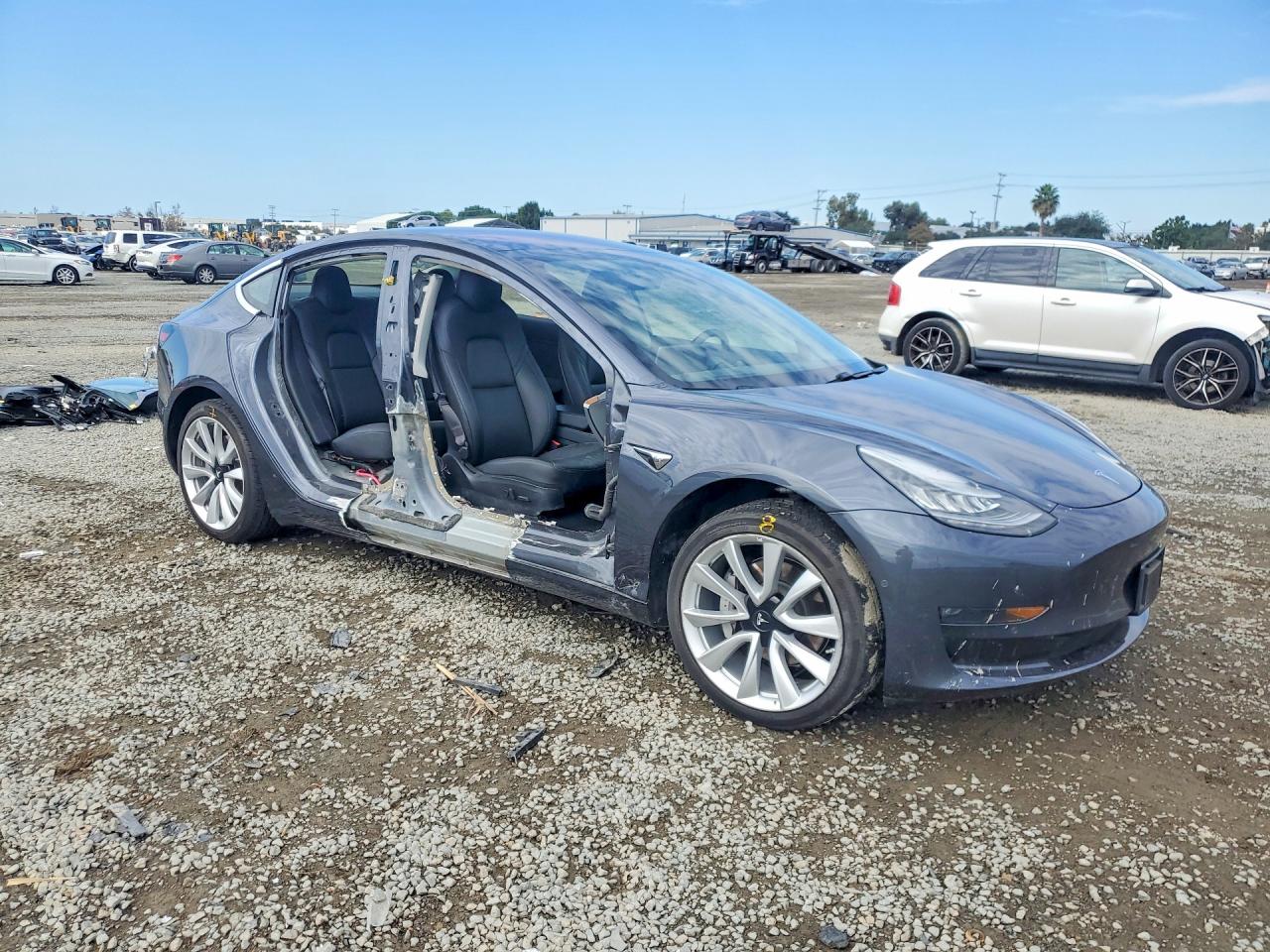 2018 TESLA MODEL 3 photo 4