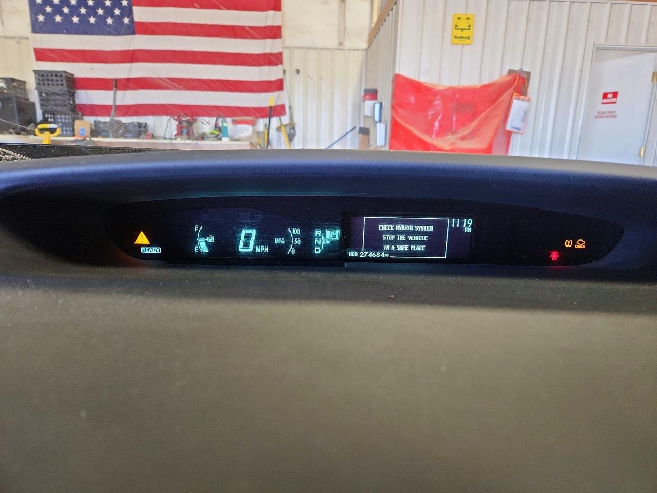 2013 TOYOTA PRIUS THREE photo 9