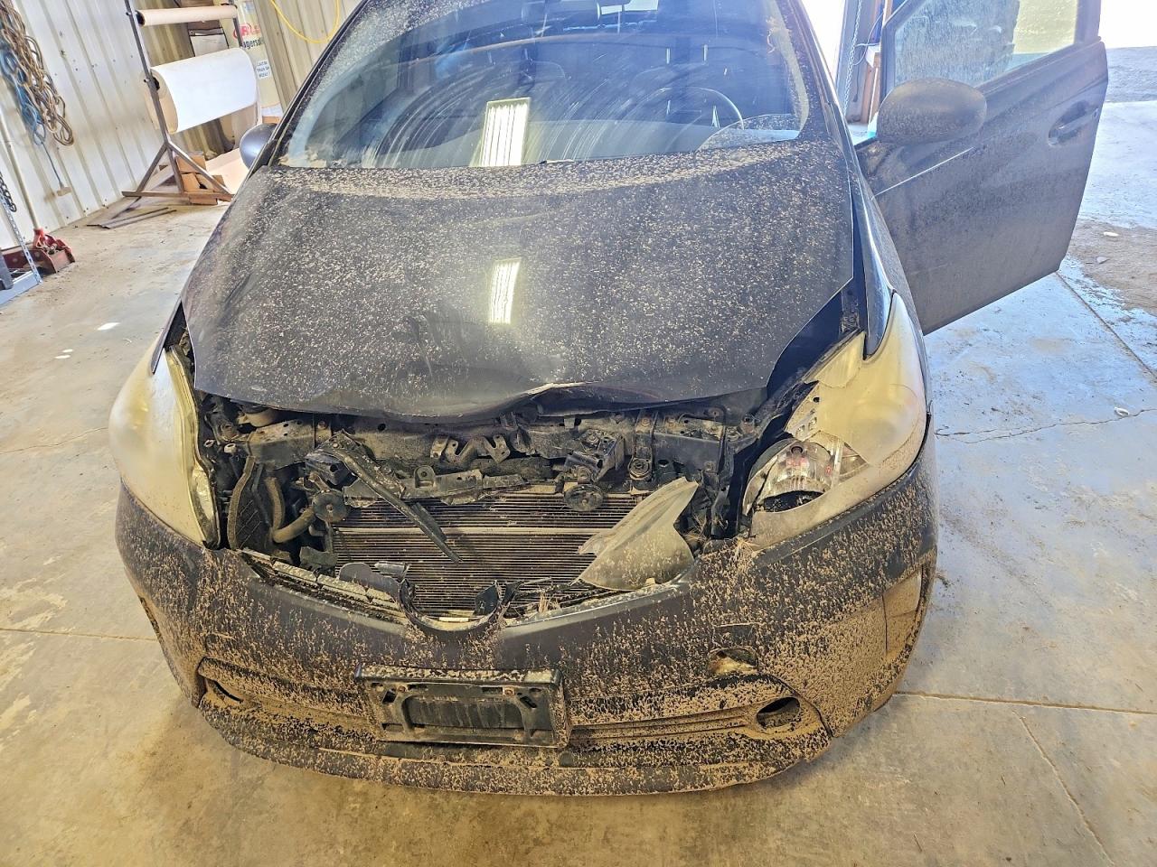 2013 TOYOTA PRIUS THREE photo 11