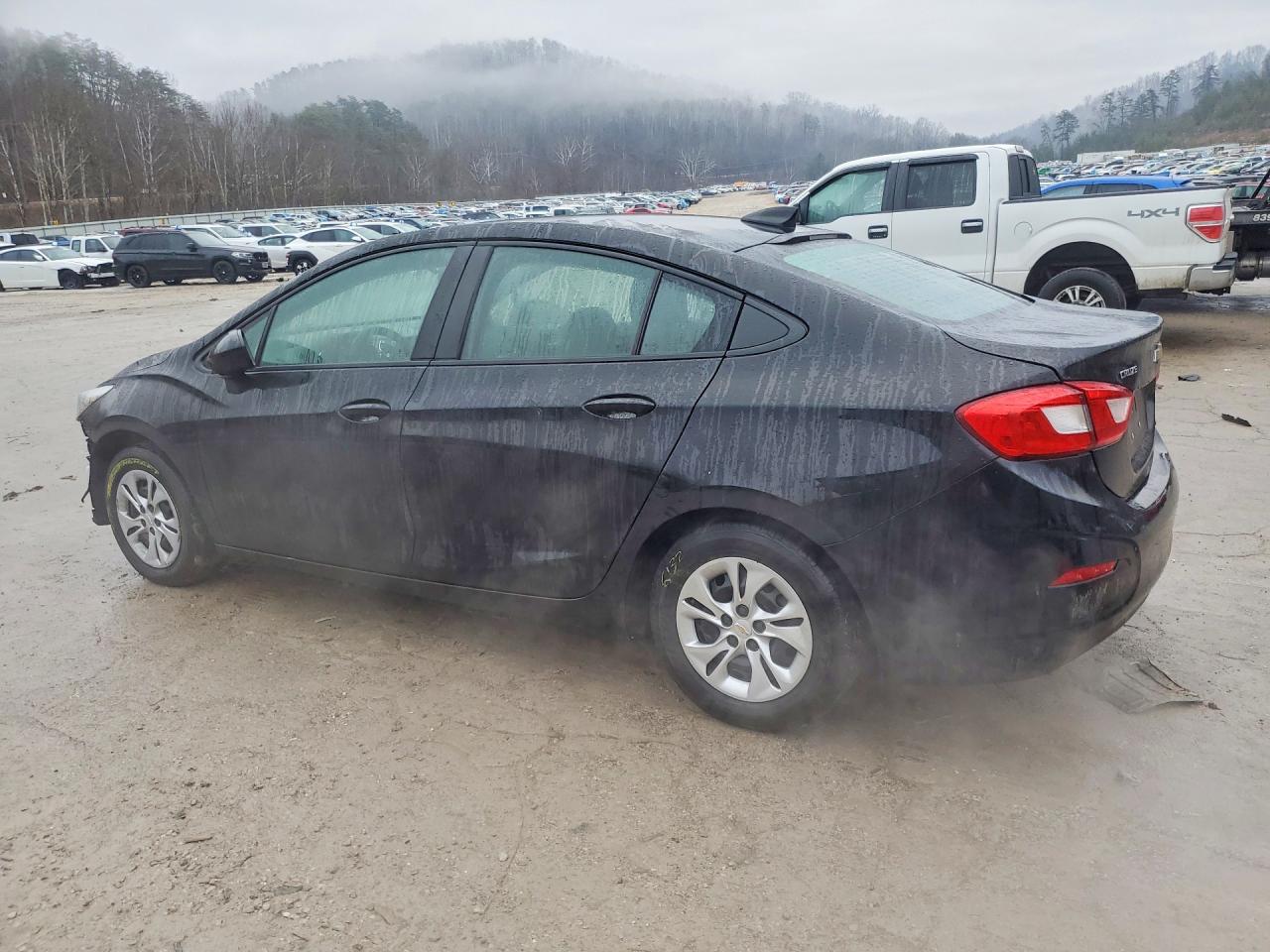 2019 CHEVROLET CRUZE LS photo 3