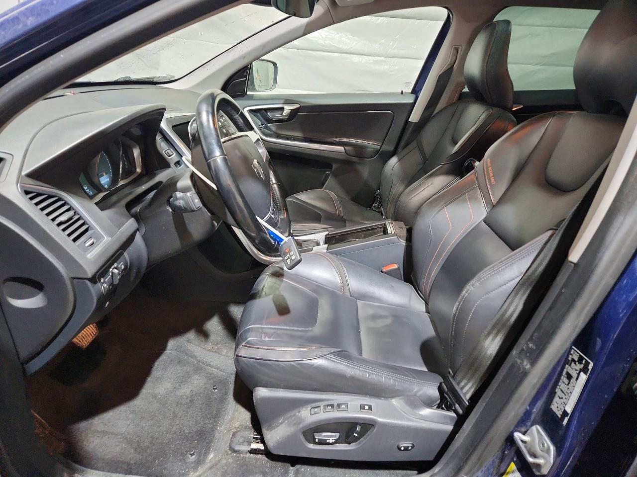 2015 VOLVO XC60 T6 PLATINUM photo 7
