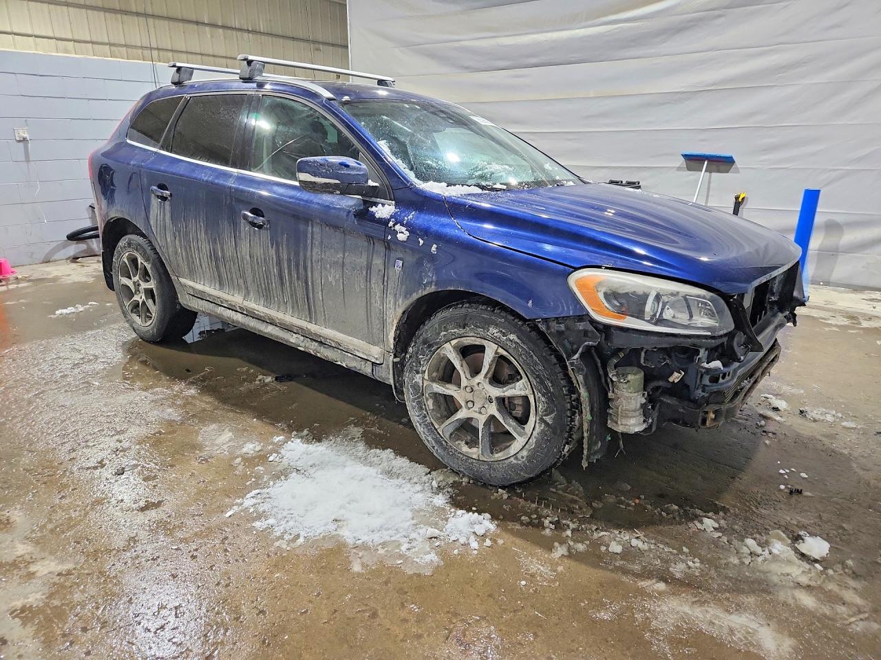 2015 VOLVO XC60 T6 PLATINUM photo 4