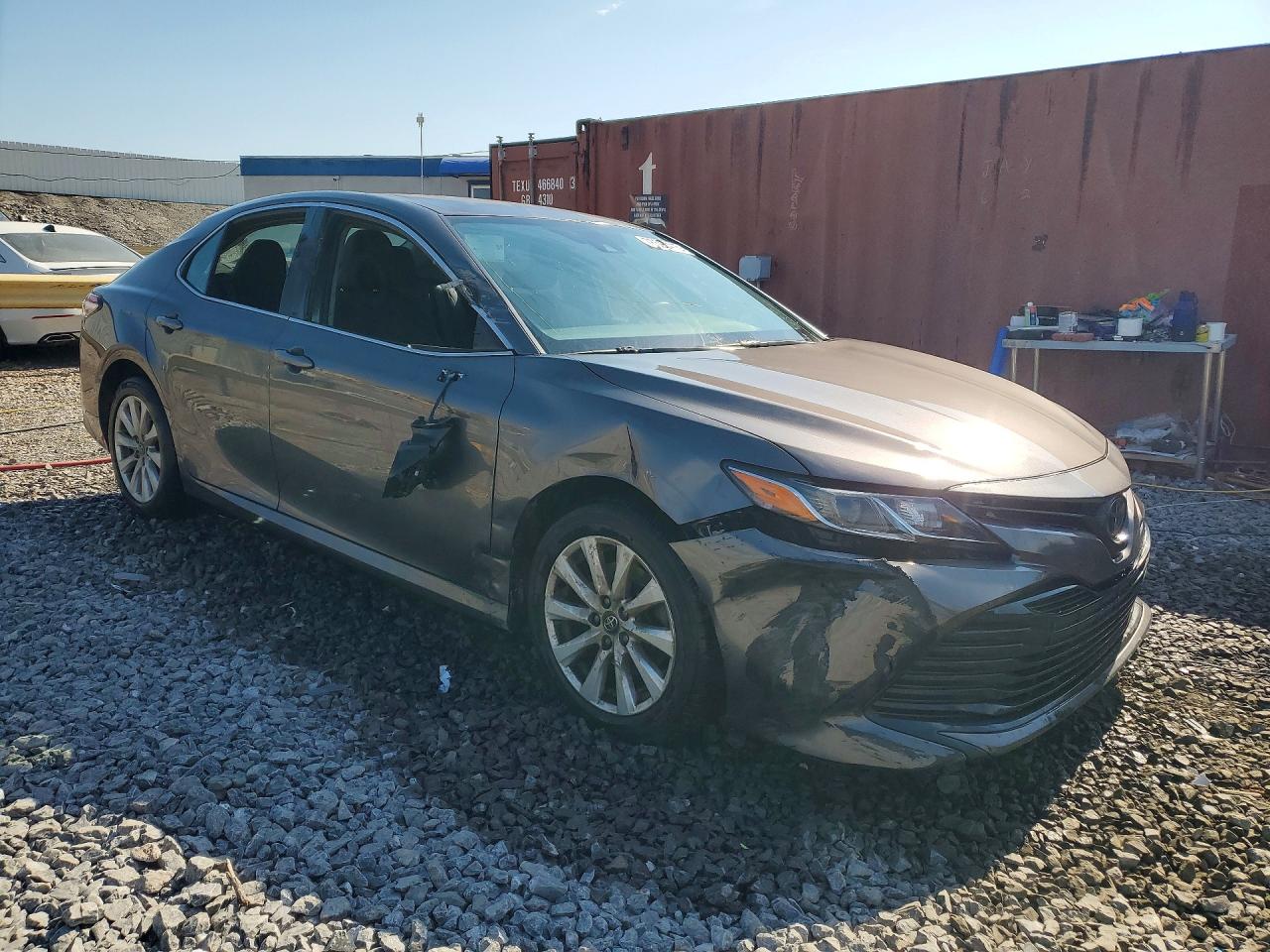 2020 TOYOTA CAMRY LE photo 7
