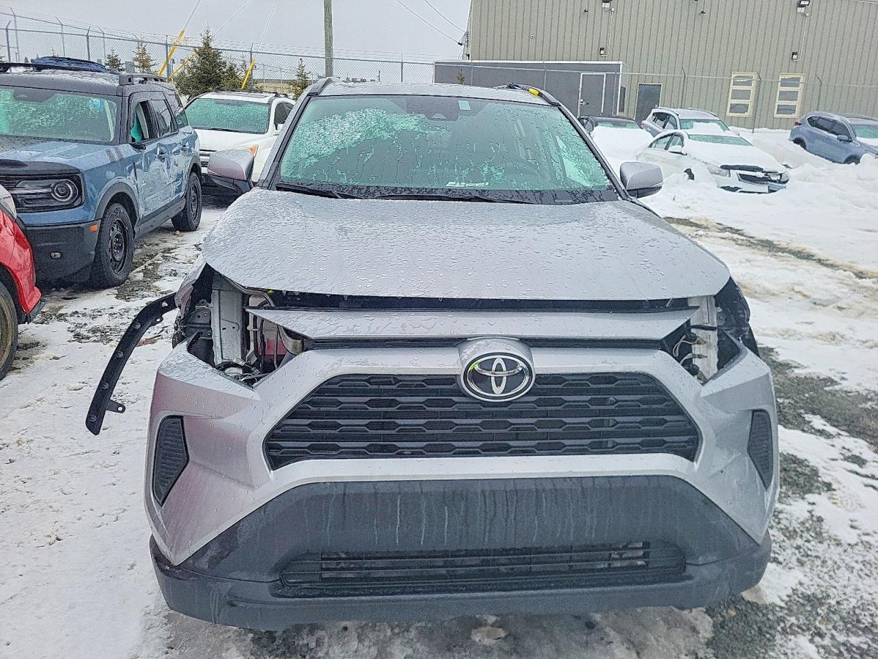 2022 TOYOTA RAV4 XLE photo 9