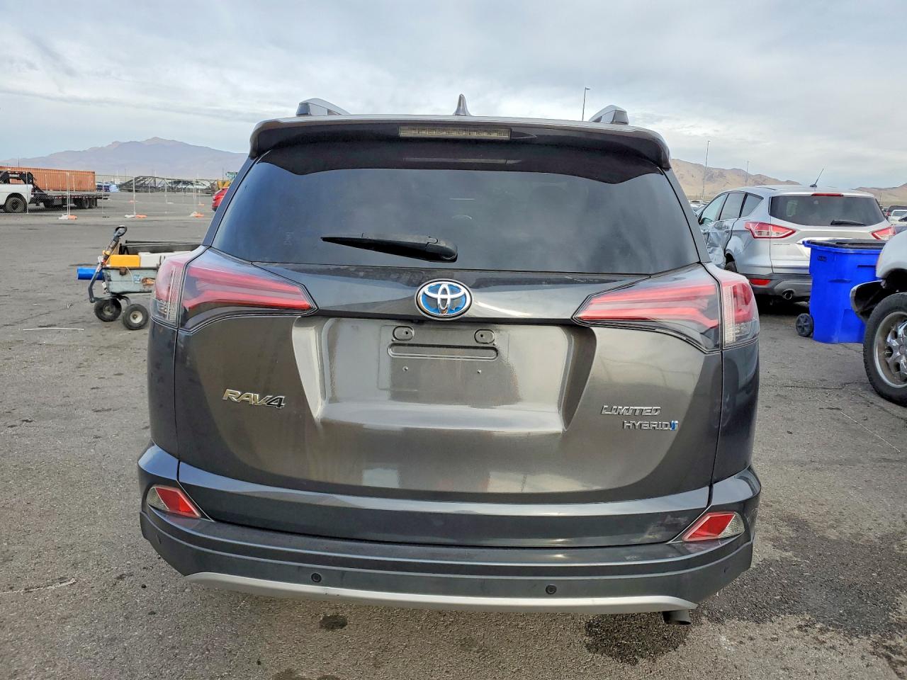 2016 TOYOTA RAV4 HV LIMITED photo 16