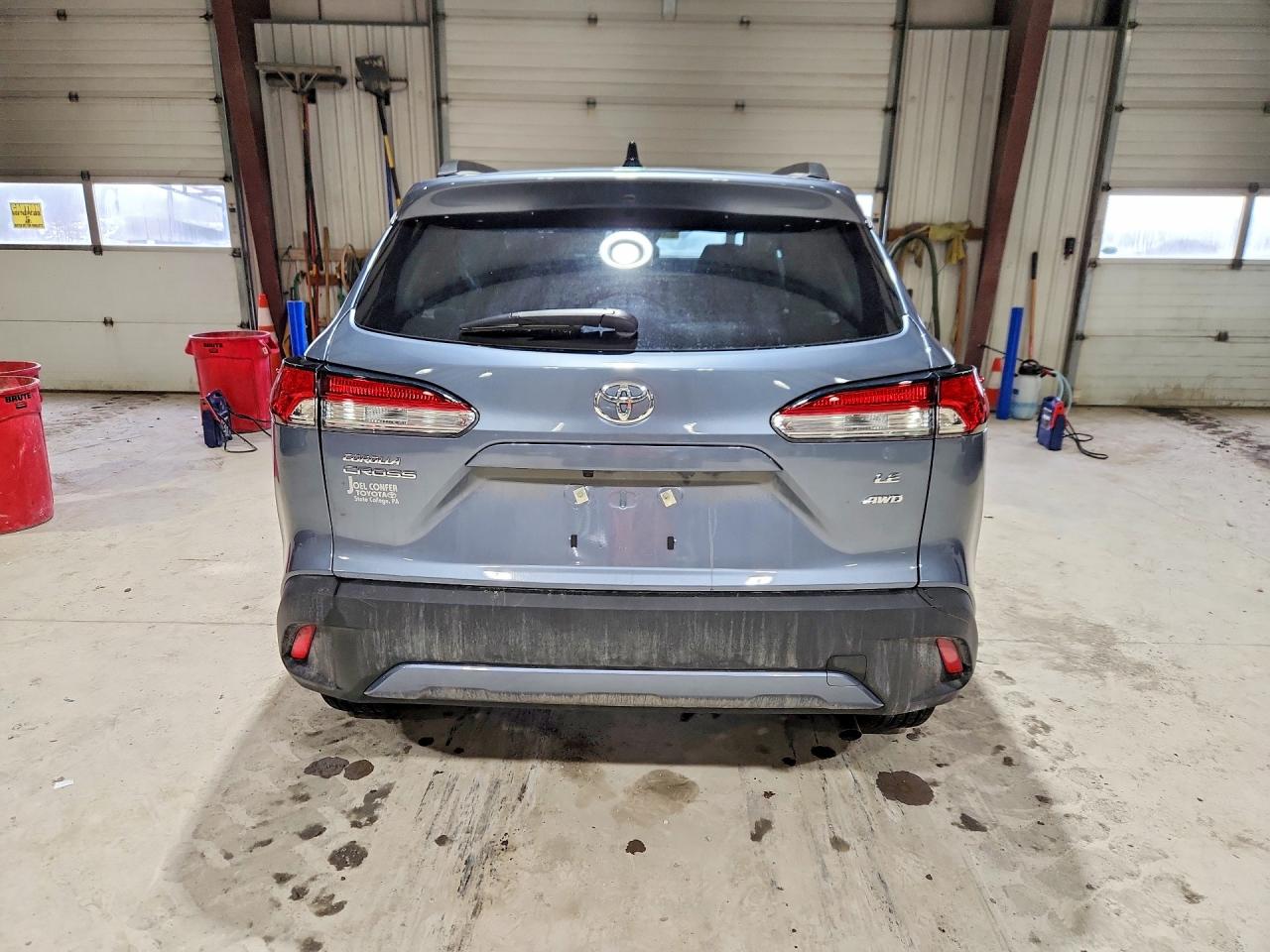 2025 TOYOTA COROLLA CROSS LE photo 11