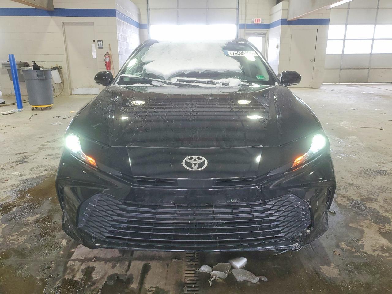 2025 TOYOTA CAMRY XSE photo 5