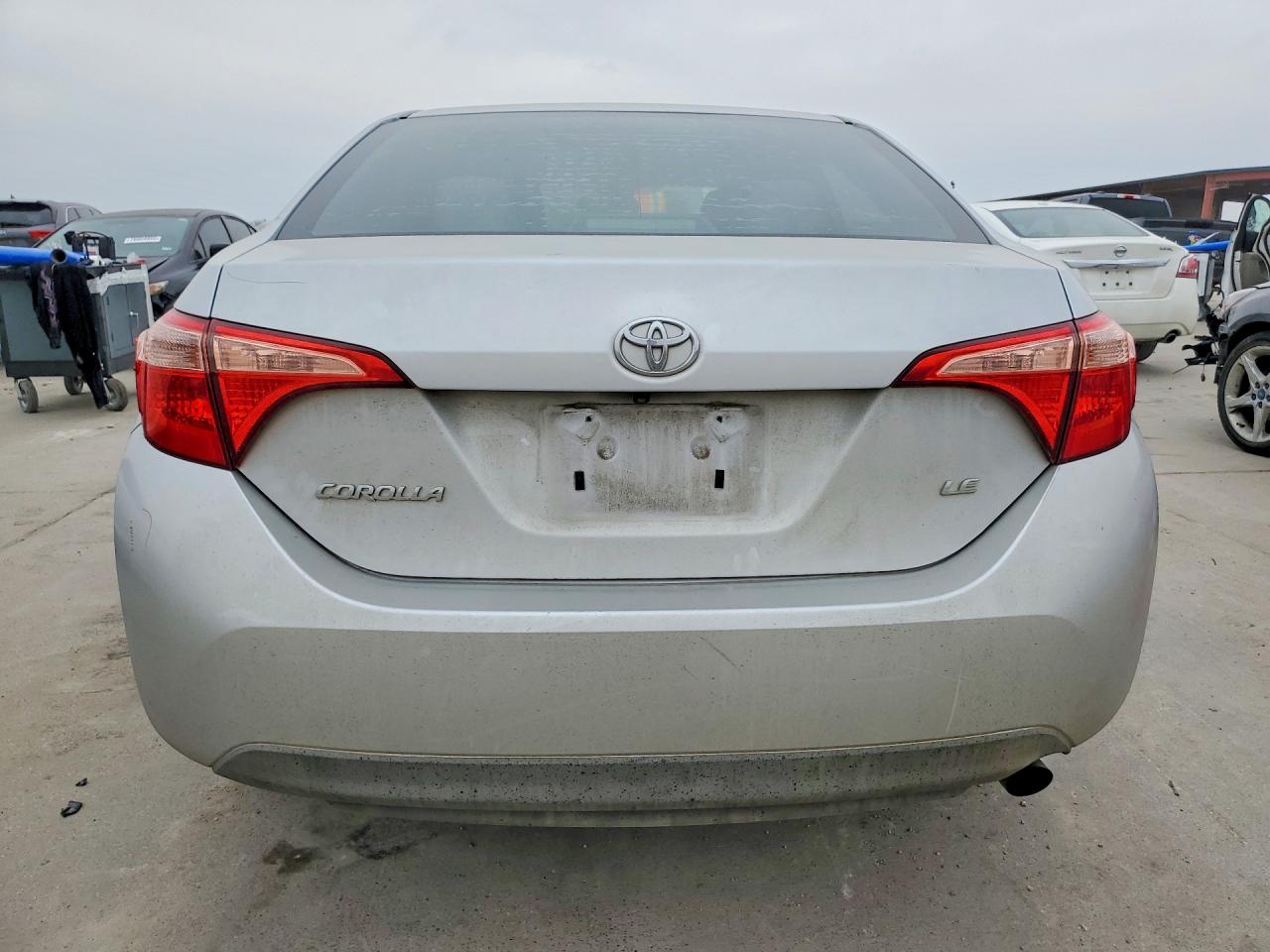 2017 TOYOTA COROLLA L photo 11