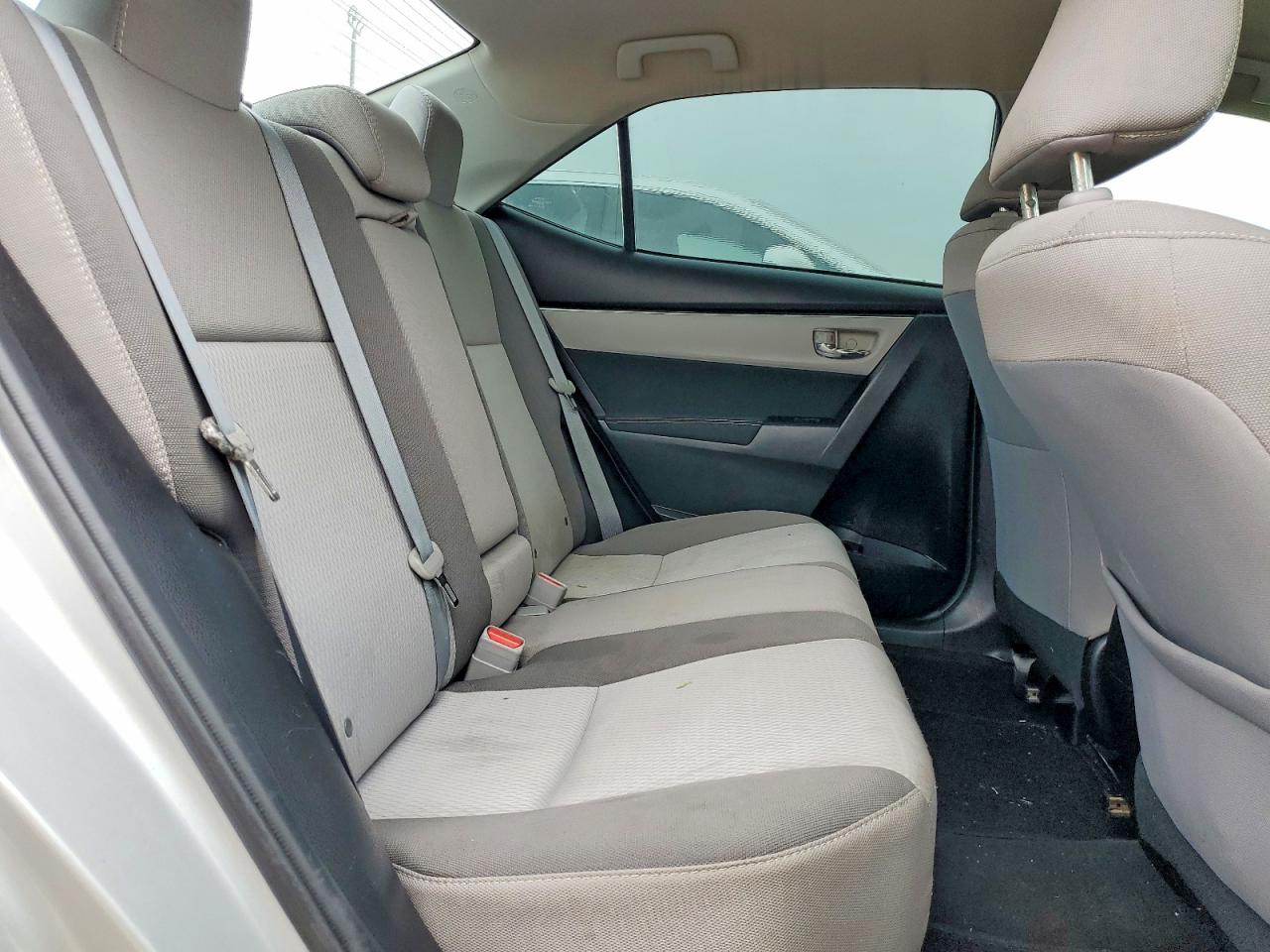 2017 TOYOTA COROLLA L photo 19