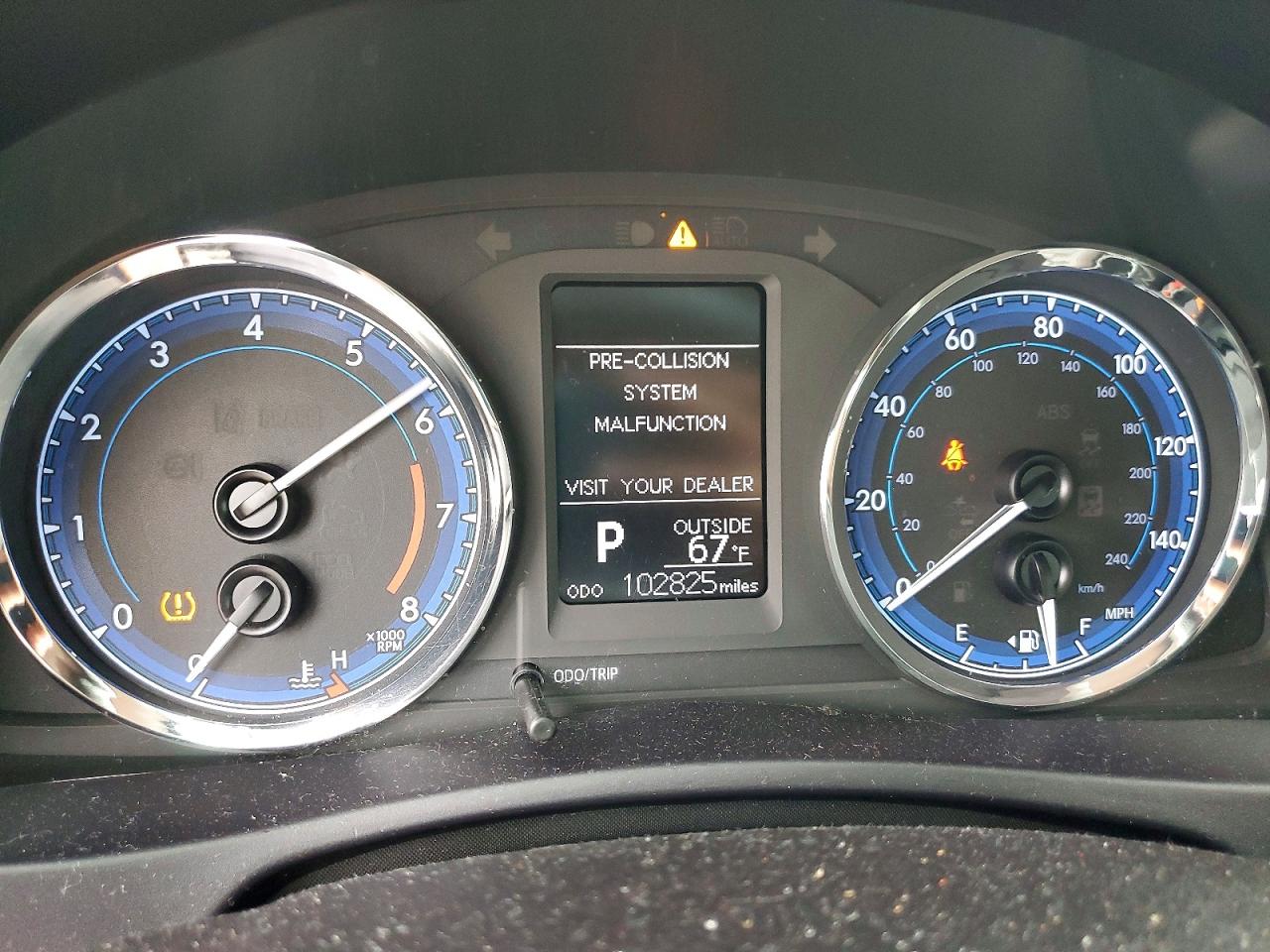 2017 TOYOTA COROLLA L photo 17