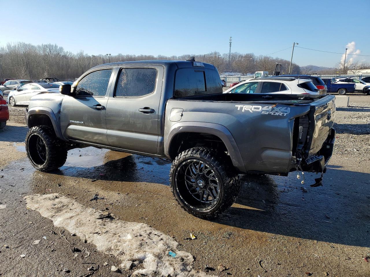 2019 TOYOTA TACOMA TRD SPORT photo 4