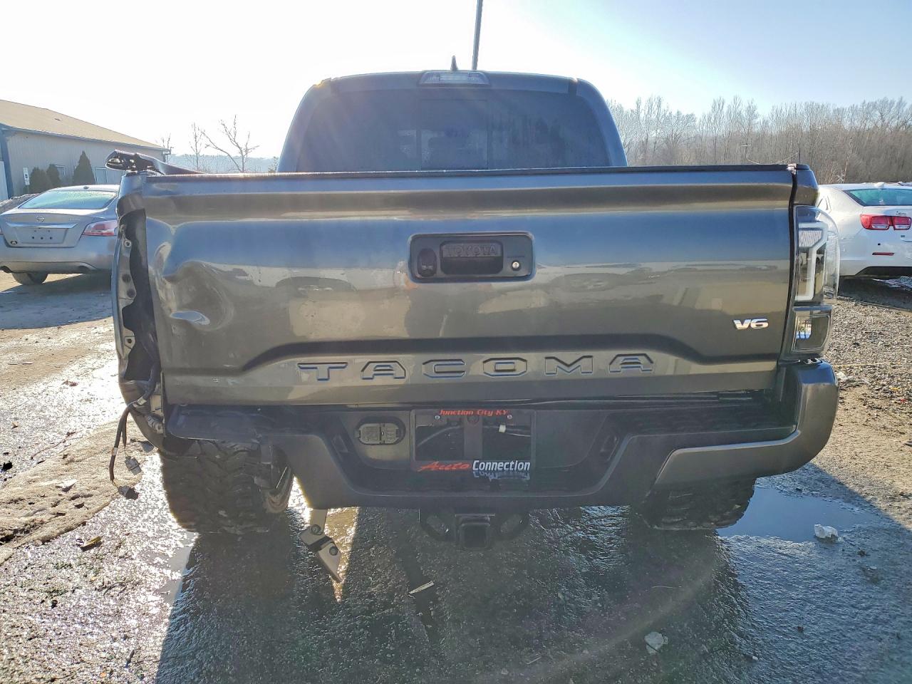 2019 TOYOTA TACOMA TRD SPORT photo 16
