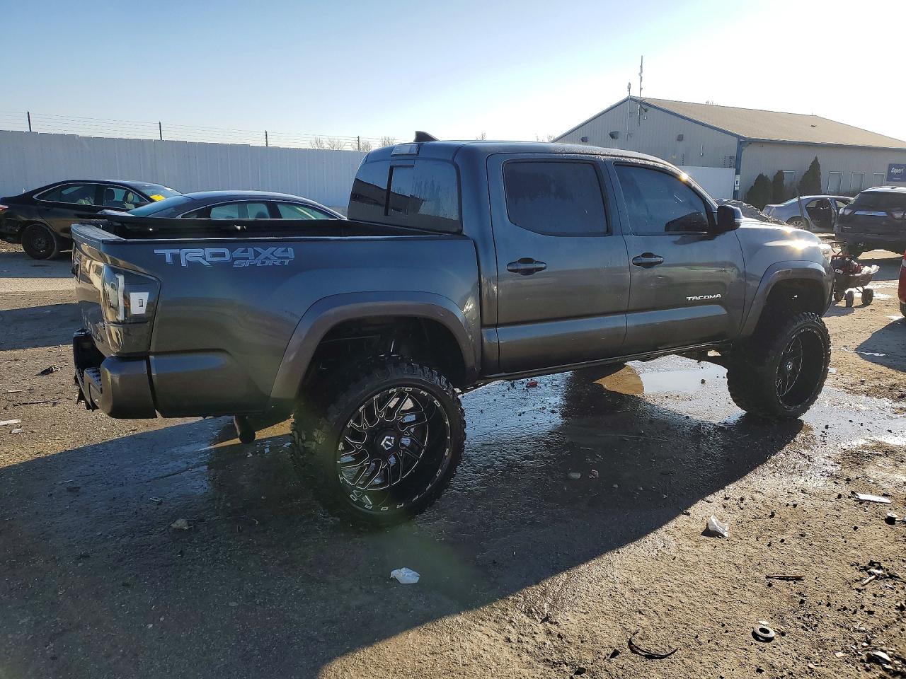 2019 TOYOTA TACOMA TRD SPORT photo 7