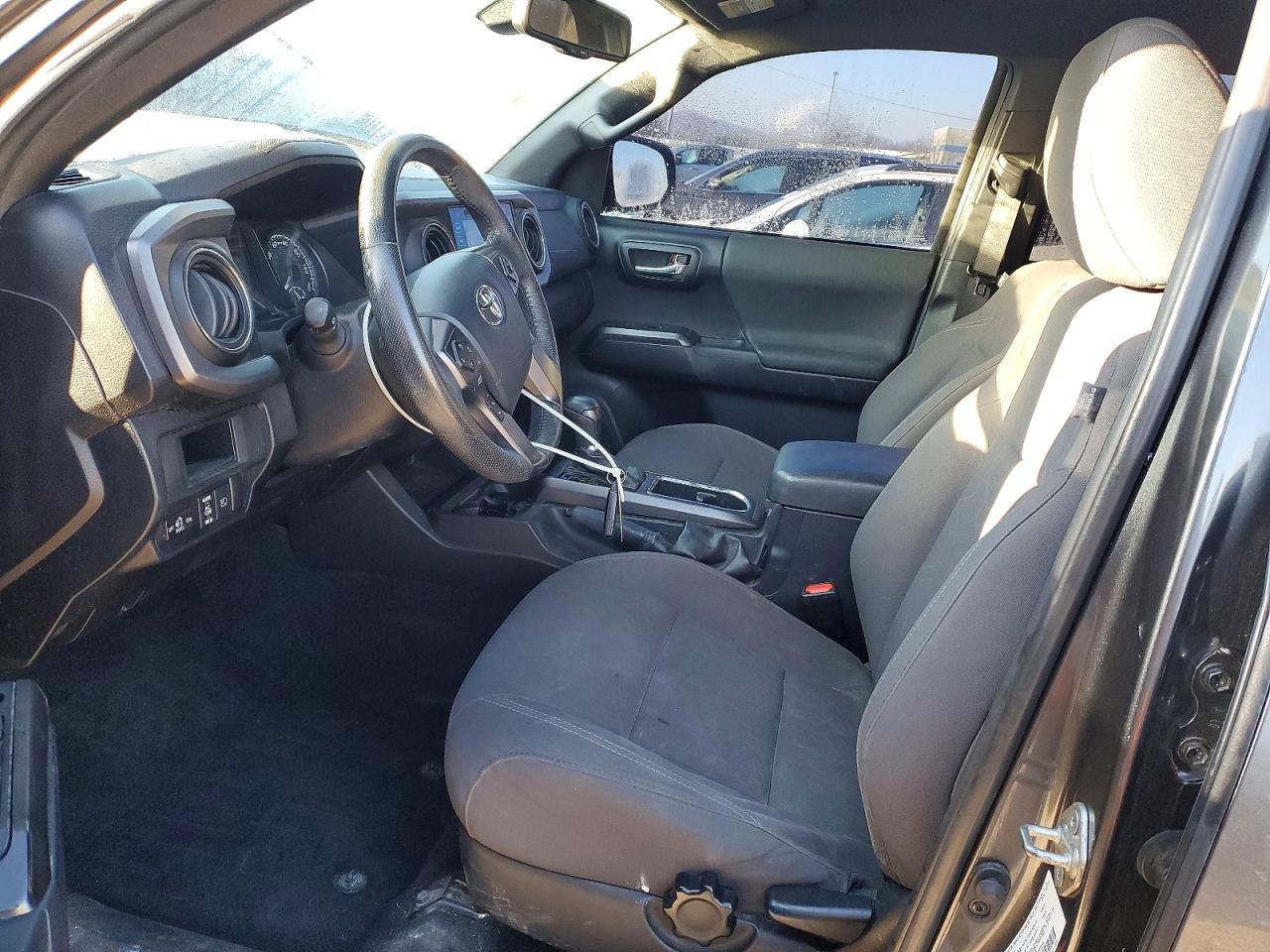 2019 TOYOTA TACOMA TRD SPORT photo 19