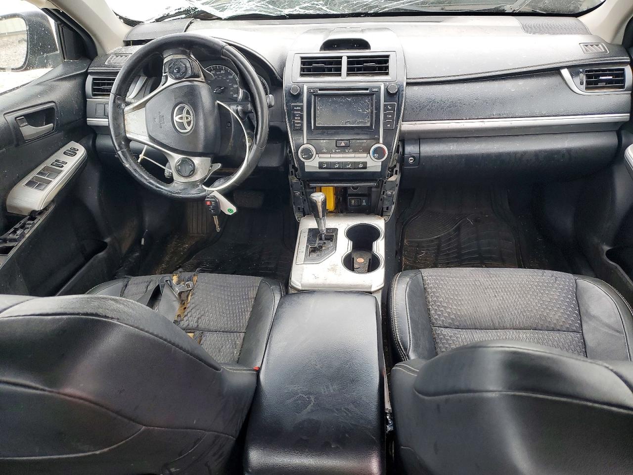 2012 TOYOTA CAMRY photo 8