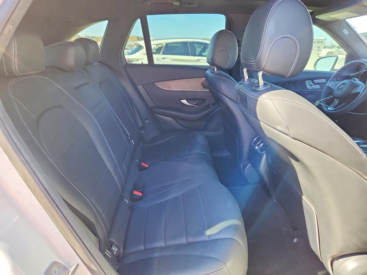 2018 MERCEDES-BENZ GLC 300 photo 28