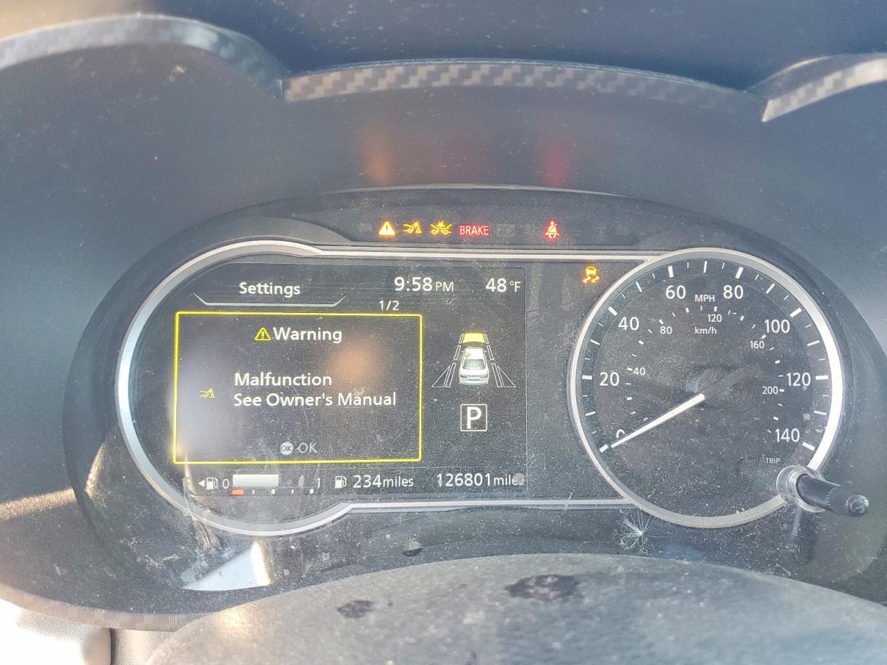 2020 NISSAN VERSA SV photo 17