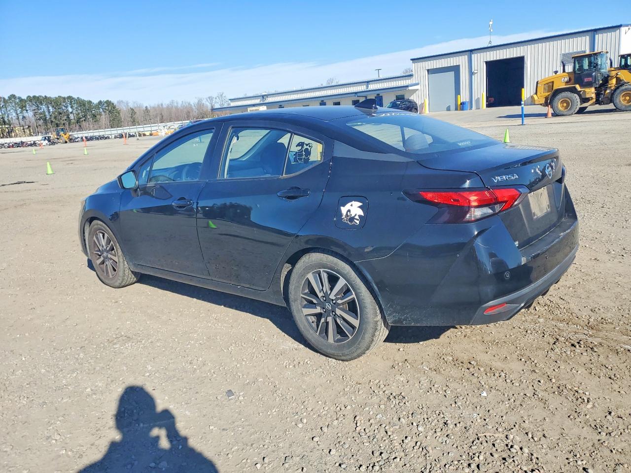 2020 NISSAN VERSA SV photo 3