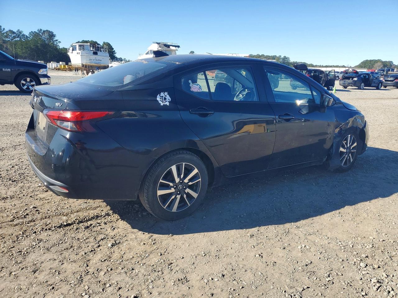 2020 NISSAN VERSA SV photo 5