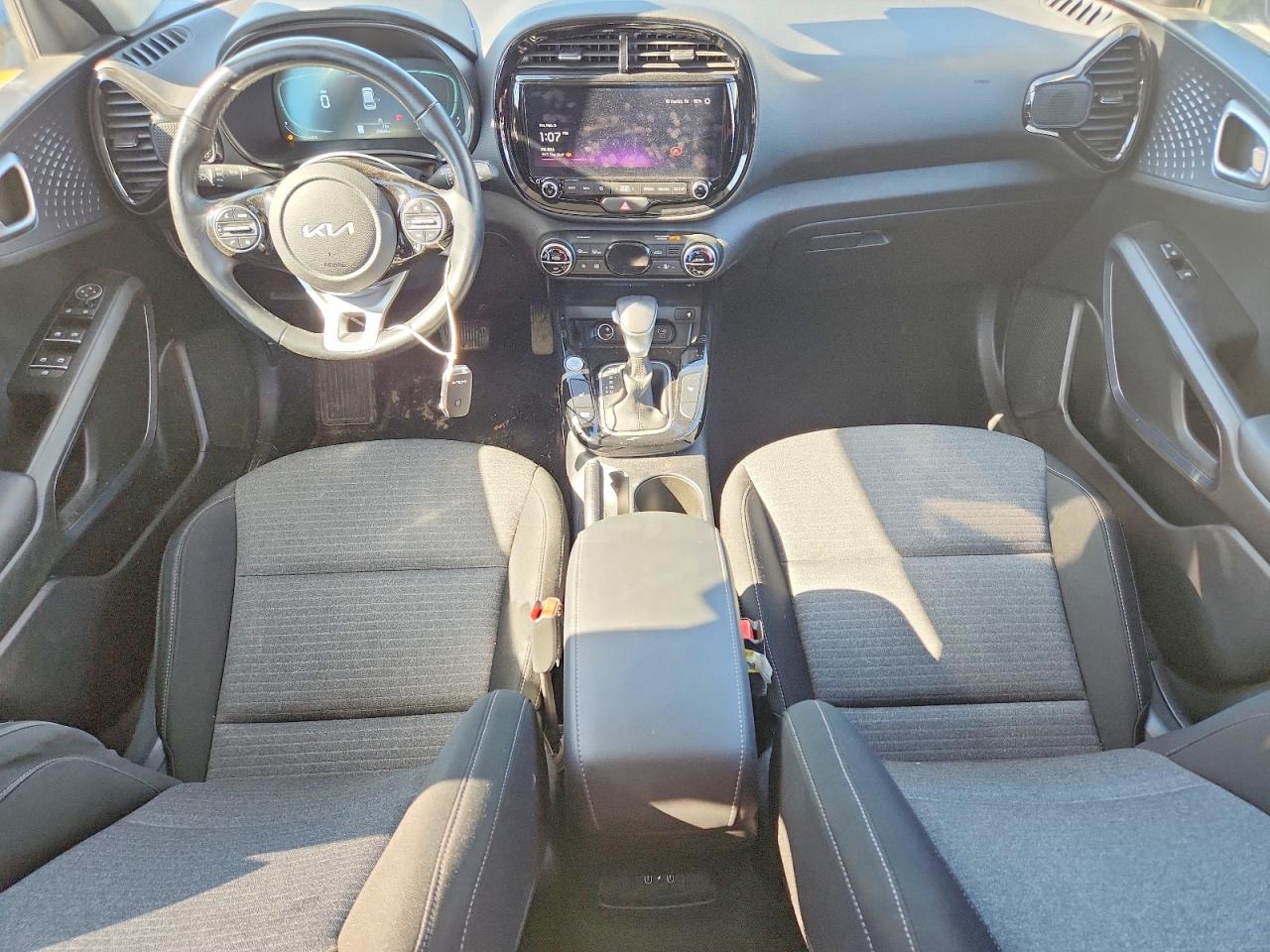 2025 KIA SOUL EX photo 8