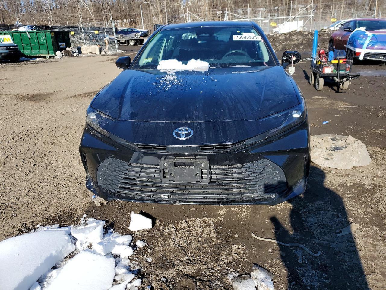 2025 TOYOTA CAMRY LE photo 5