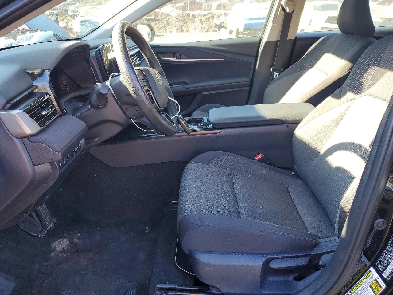 2025 TOYOTA CAMRY LE photo 7