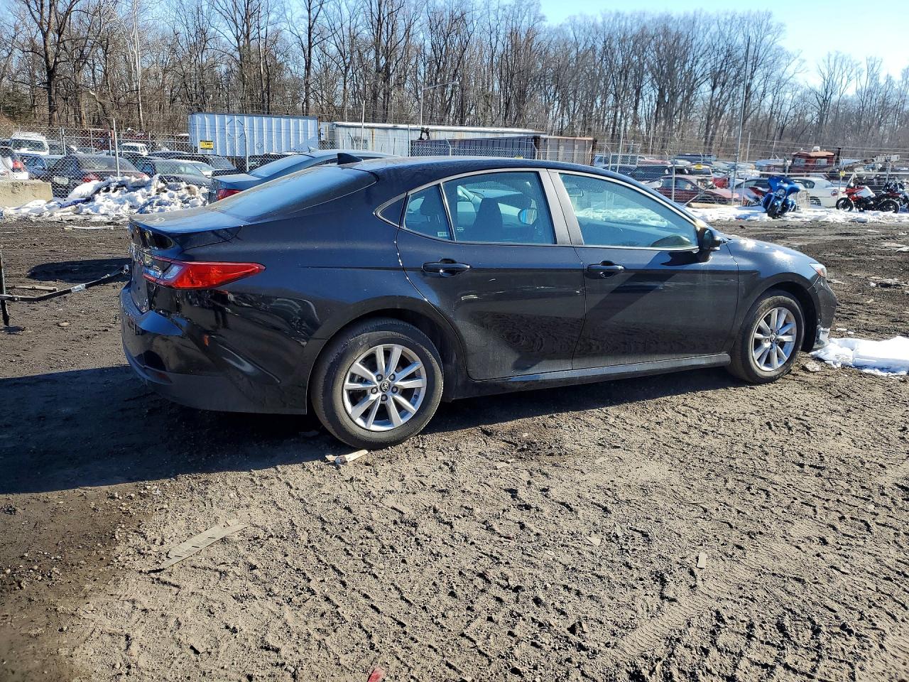 2025 TOYOTA CAMRY LE photo 3