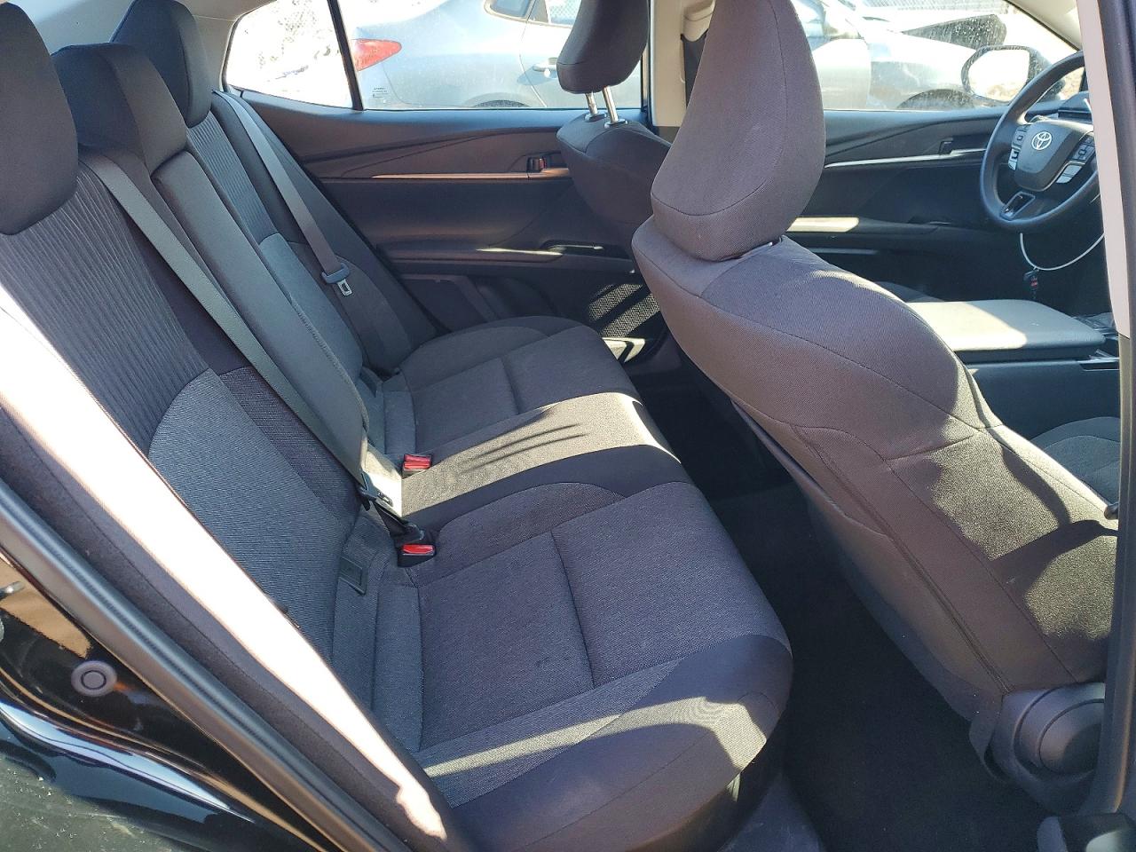 2025 TOYOTA CAMRY LE photo 10