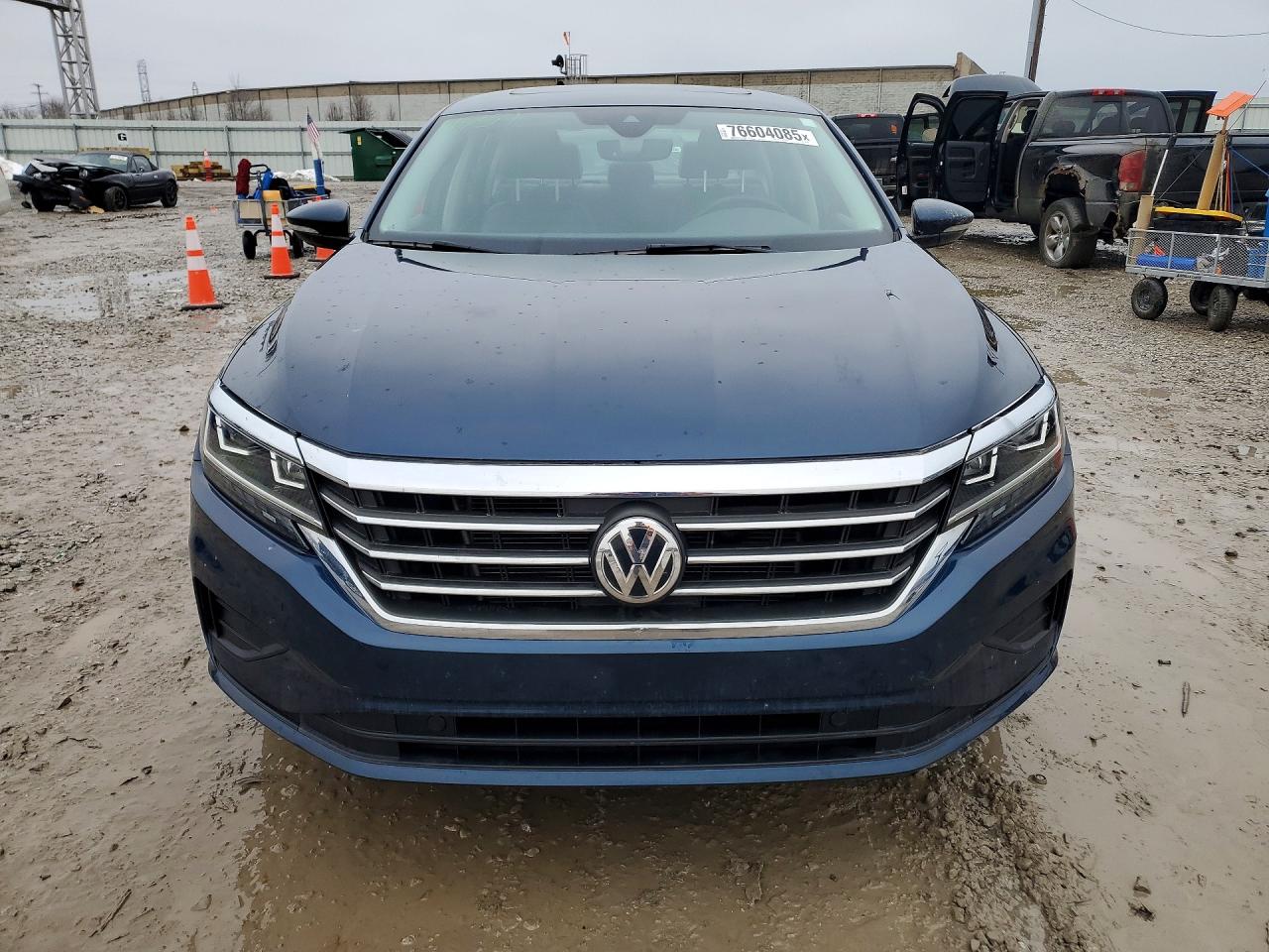 2020 VOLKSWAGEN PASSAT SEL photo 5