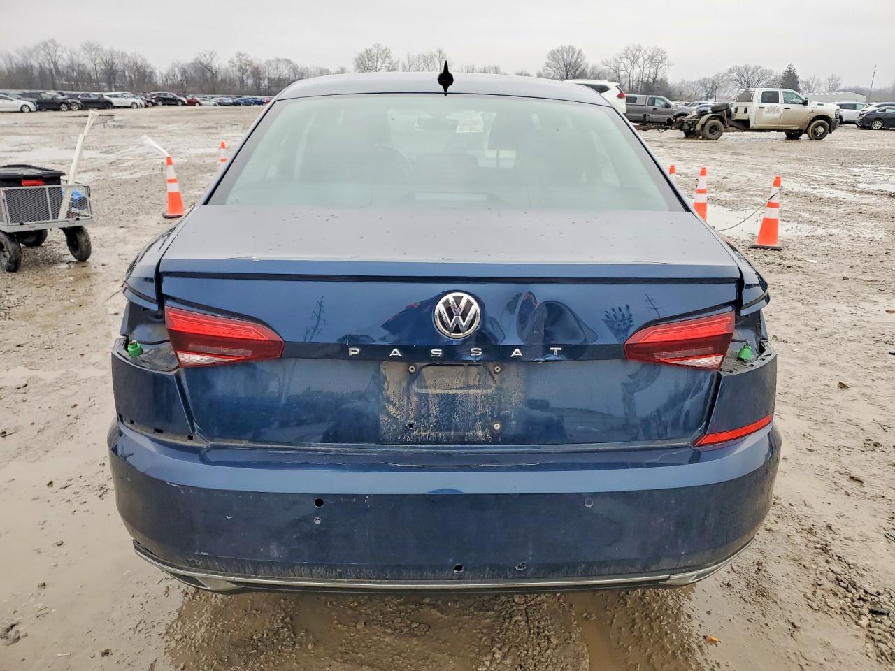 2020 VOLKSWAGEN PASSAT SEL photo 6