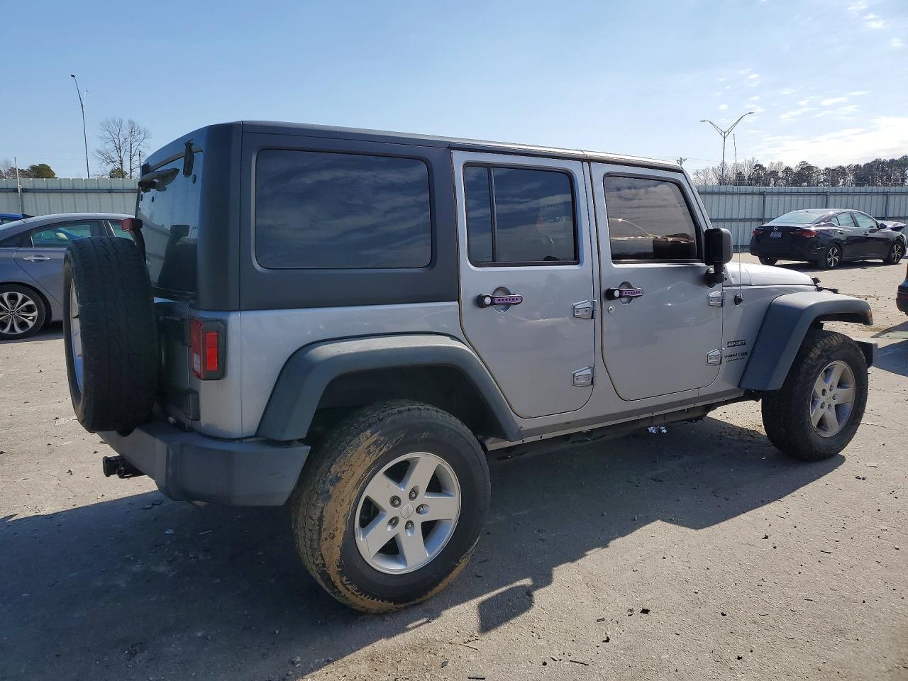 2018 JEEP WRANGLER UNLIMITED SPORT photo 5