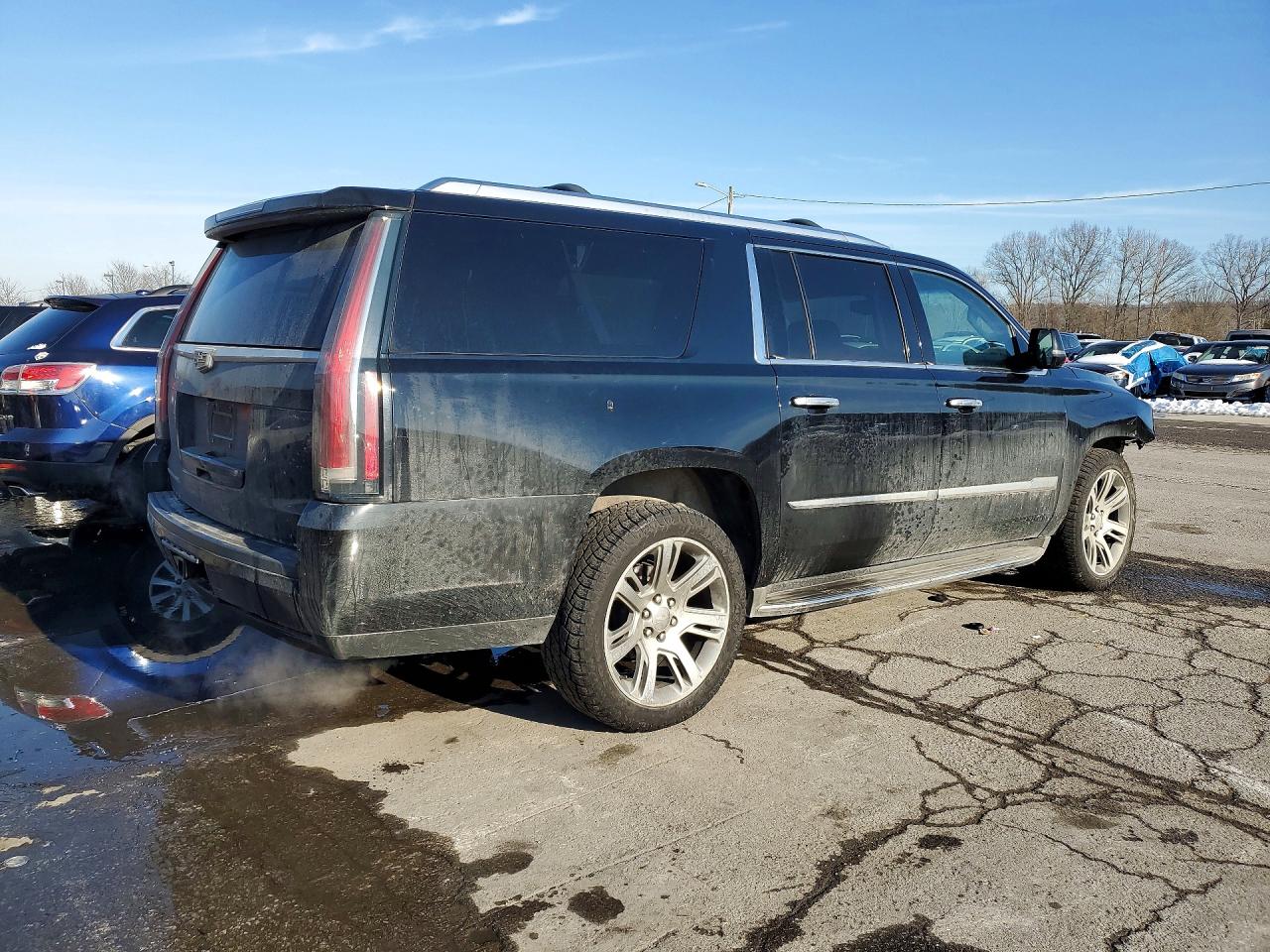 2015 CADILLAC ESCALADE ESV LUXURY photo 3