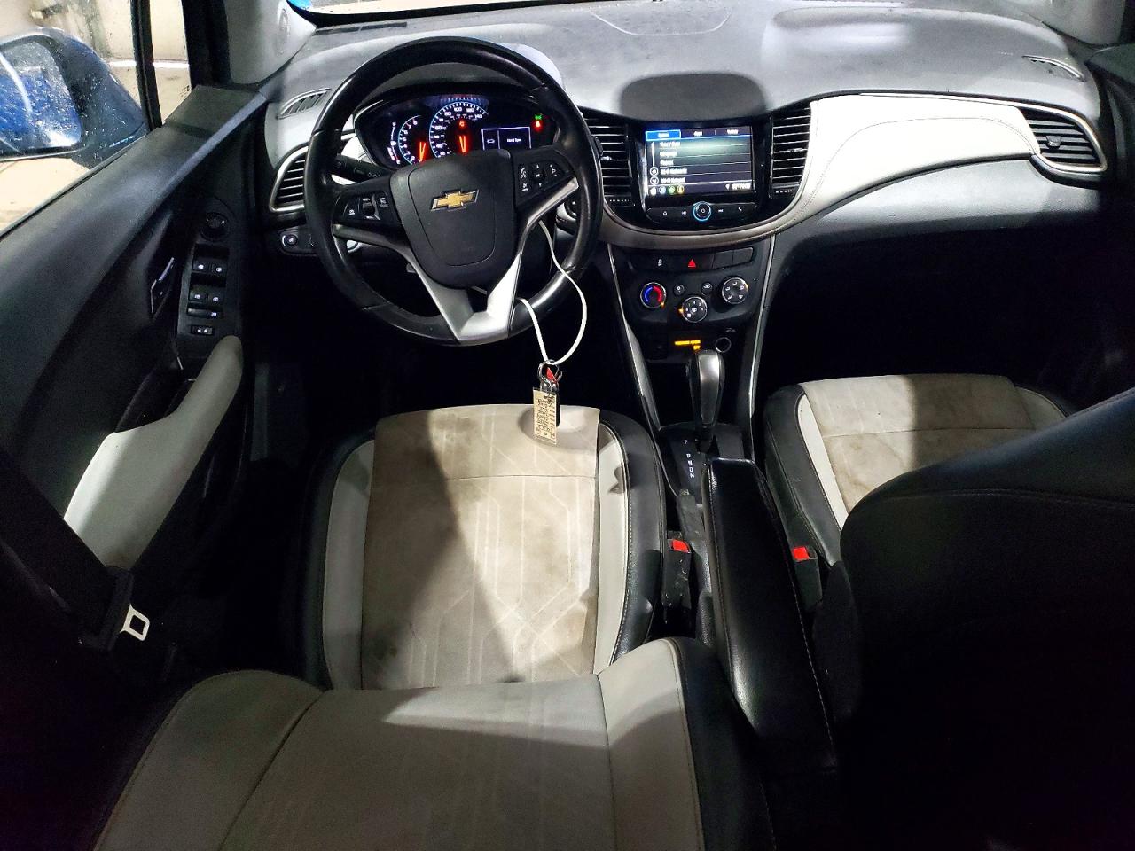2019 CHEVROLET TRAX 1LT photo 8