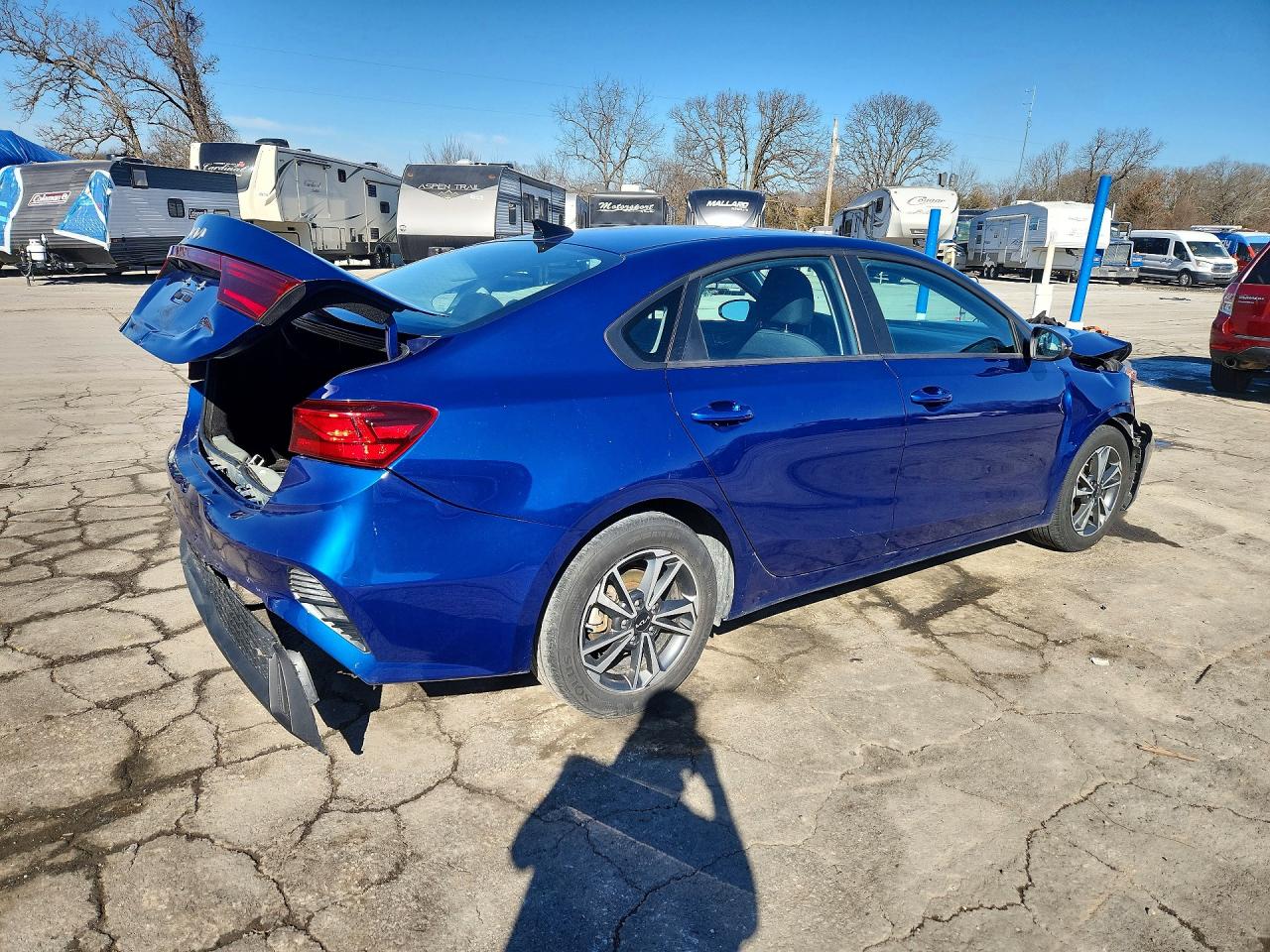 2024 KIA FORTE LXS photo 3
