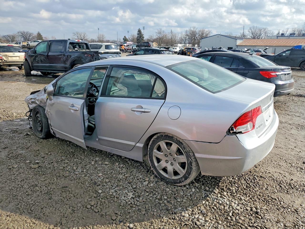2010 HONDA CIVIC LX photo 3