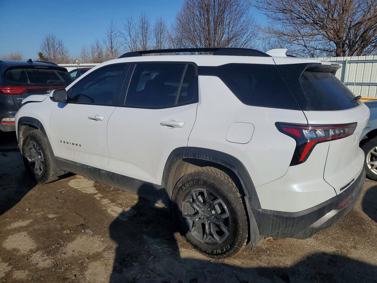 2026 CHEVROLET EQUINOX ACTIV photo 3