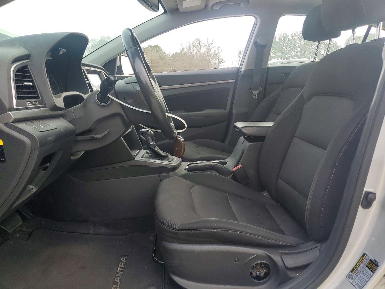 2018 HYUNDAI ELANTRA SEL photo 7