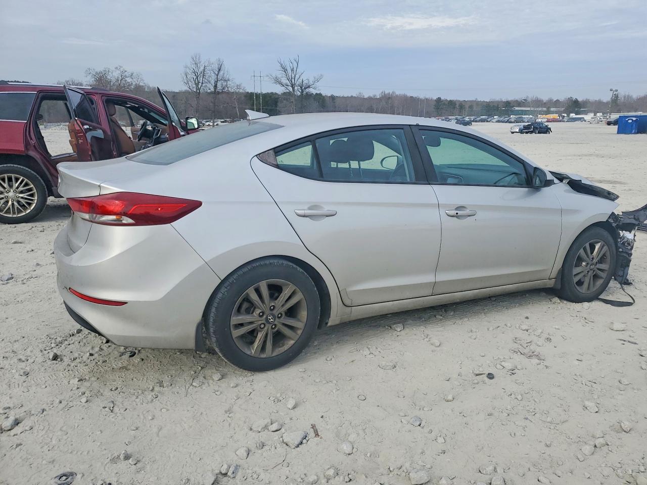 2018 HYUNDAI ELANTRA SEL photo 3