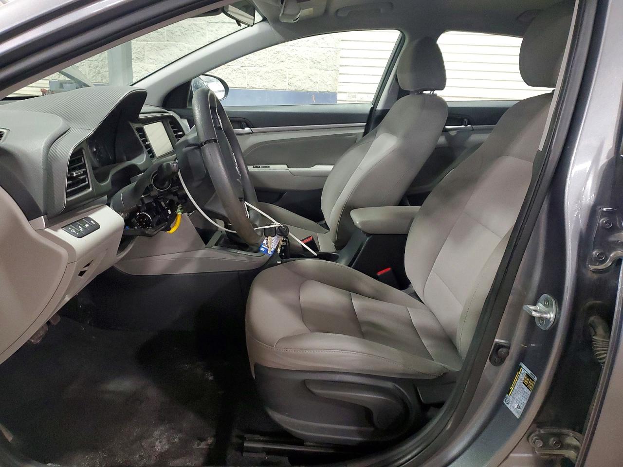 2019 HYUNDAI ELANTRA SEL photo 13