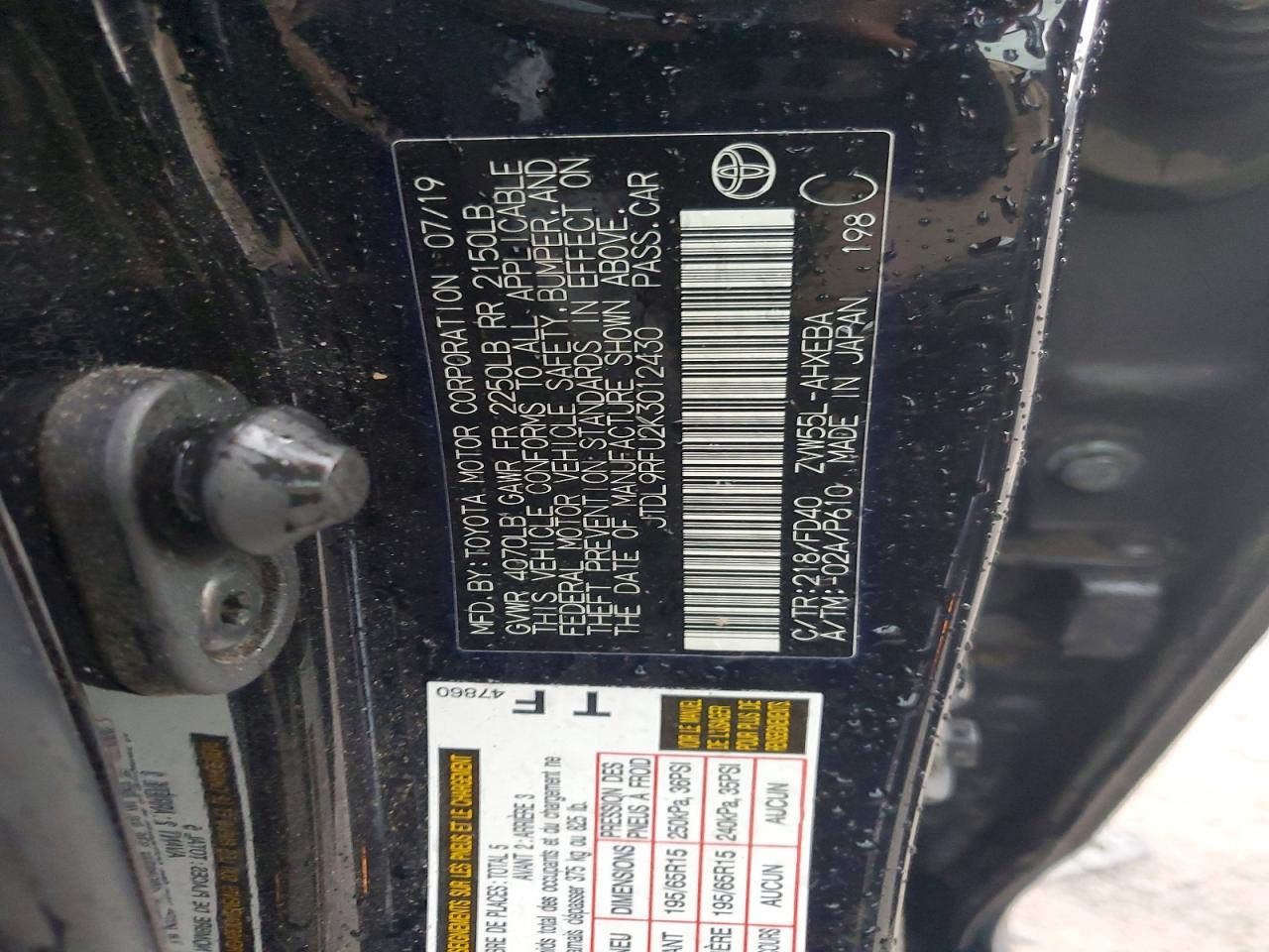 2019 TOYOTA PRIUS photo 37