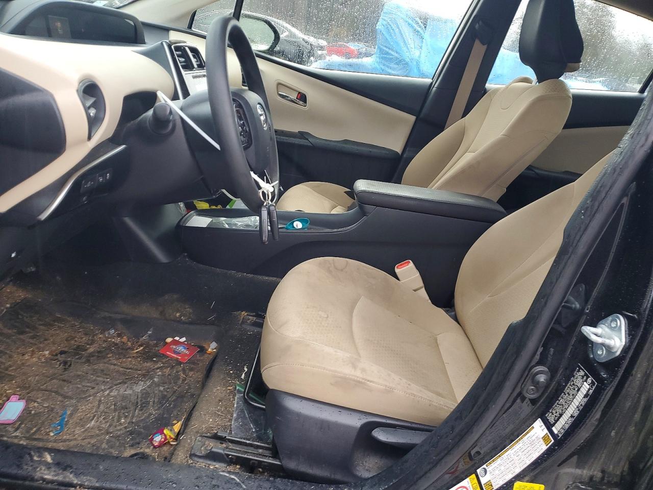 2019 TOYOTA PRIUS photo 19