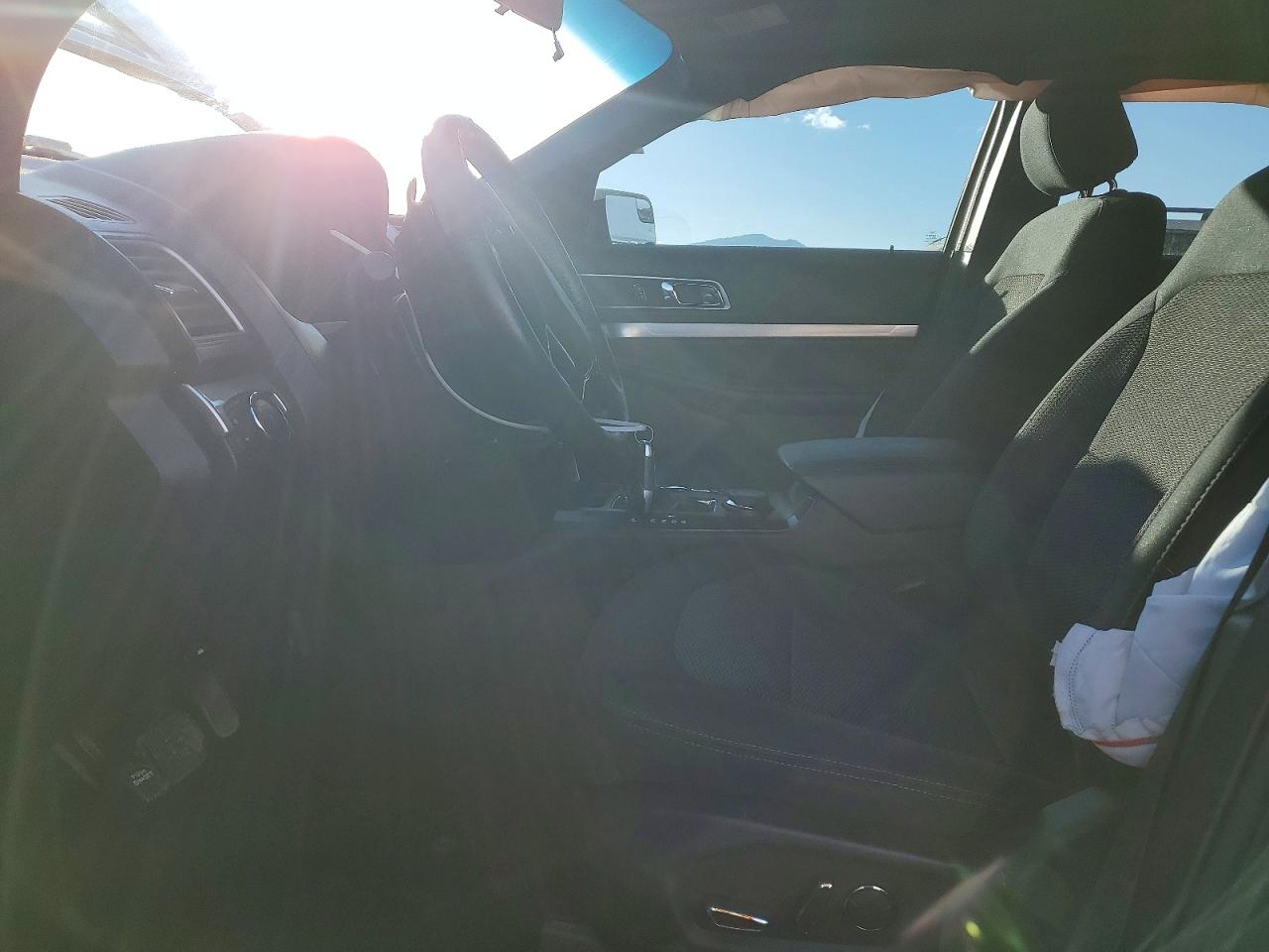 2017 FORD EXPLORER XLT photo 7