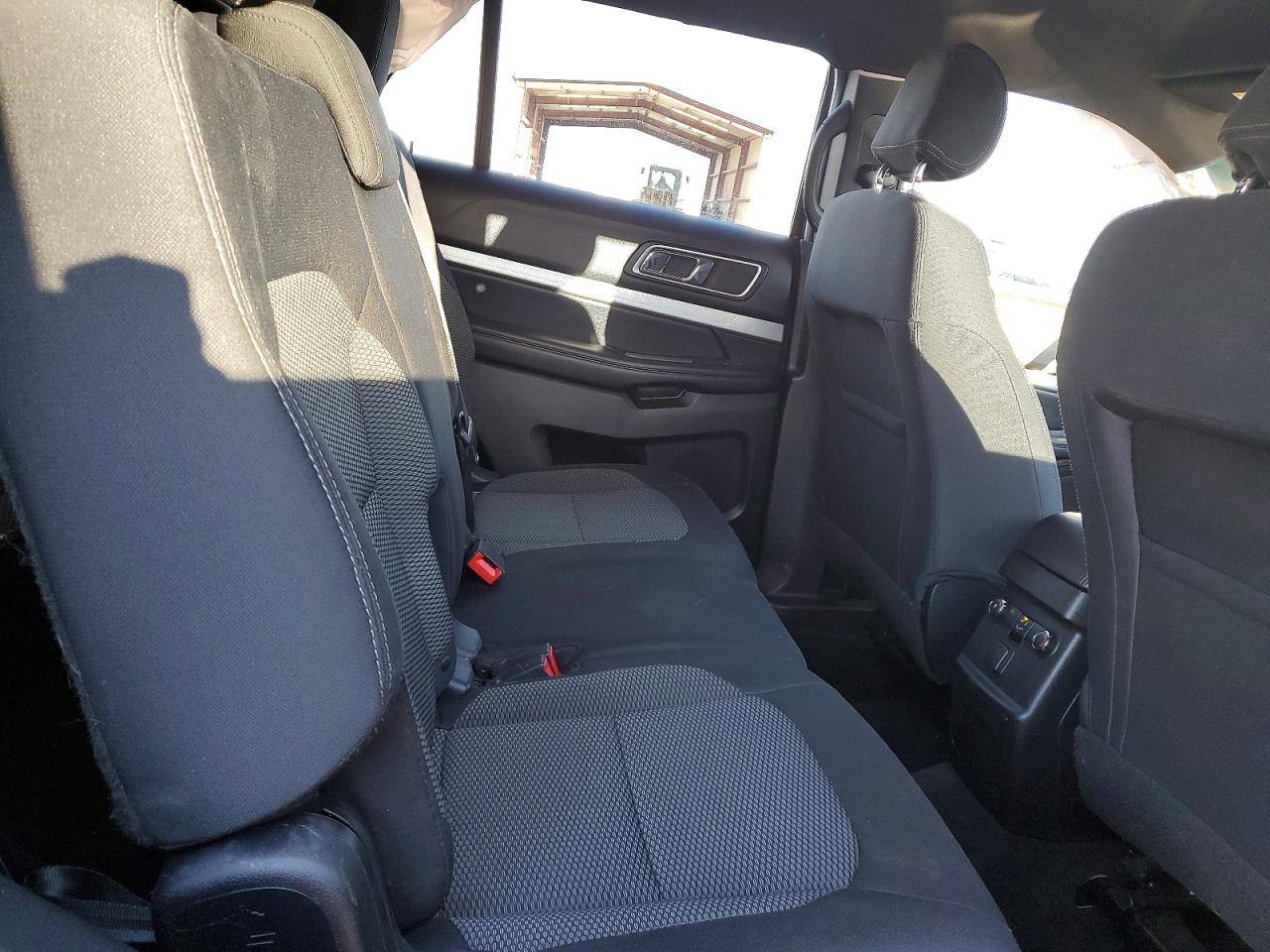 2017 FORD EXPLORER XLT photo 11