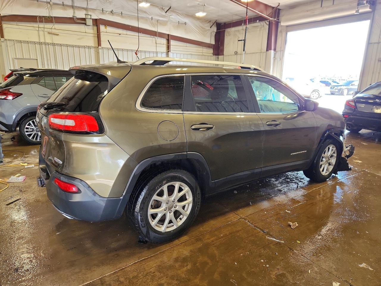 2015 JEEP CHEROKEE LATITUDE photo 3