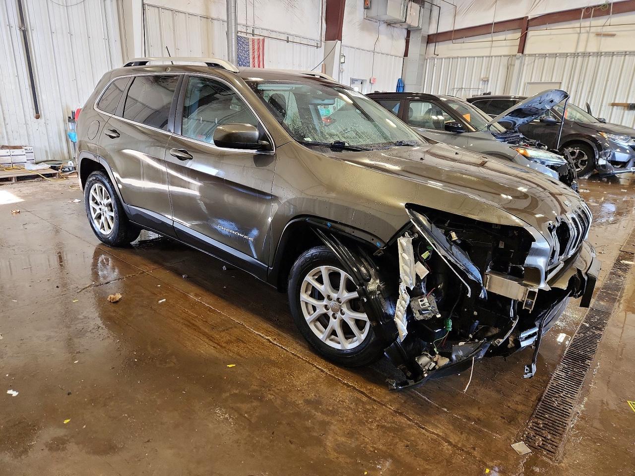 2015 JEEP CHEROKEE LATITUDE photo 4